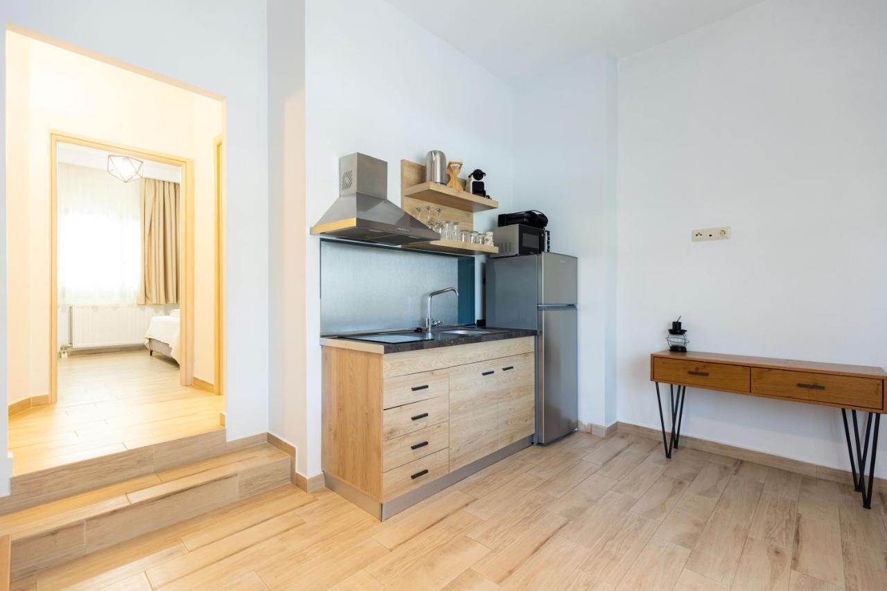 Casa Luxury Suites Paliouri Bagian luar foto
