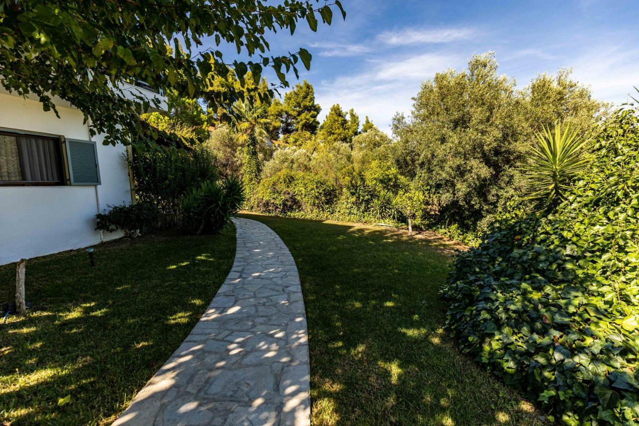 Casa Luxury Suites Paliouri Bagian luar foto