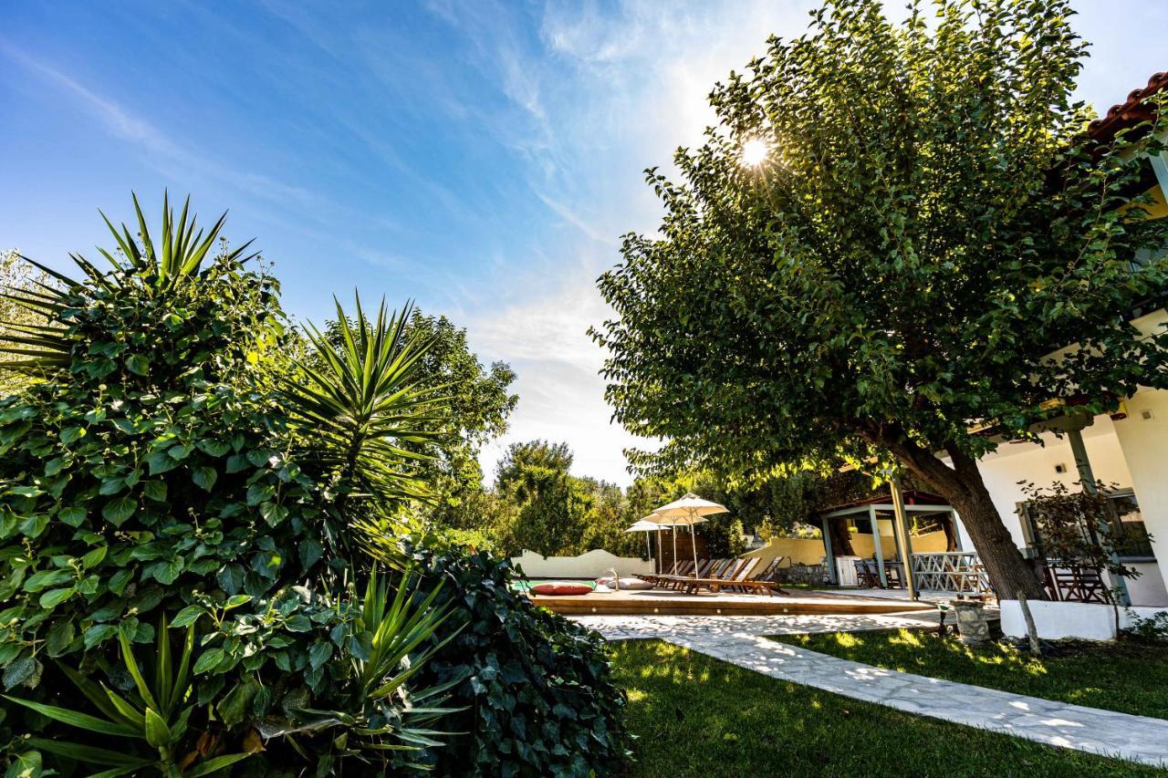 Casa Luxury Suites Paliouri Bagian luar foto
