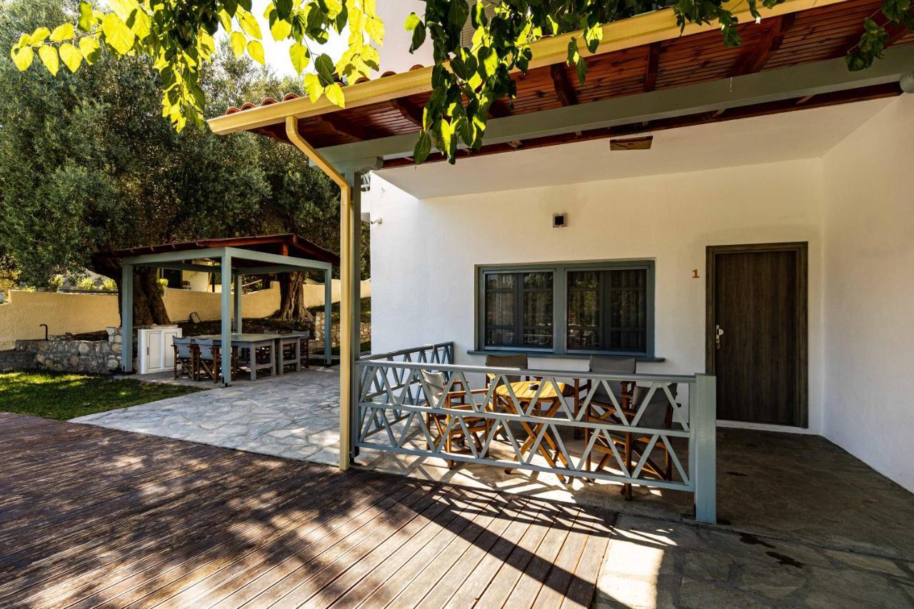 Casa Luxury Suites Paliouri Bagian luar foto