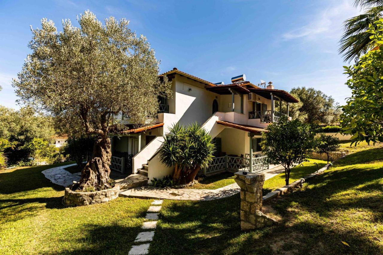 Casa Luxury Suites Paliouri Bagian luar foto