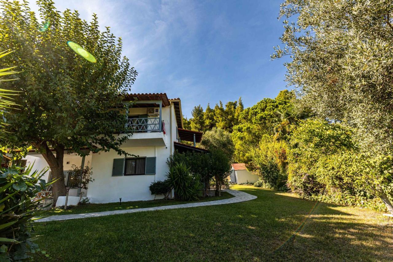 Casa Luxury Suites Paliouri Bagian luar foto