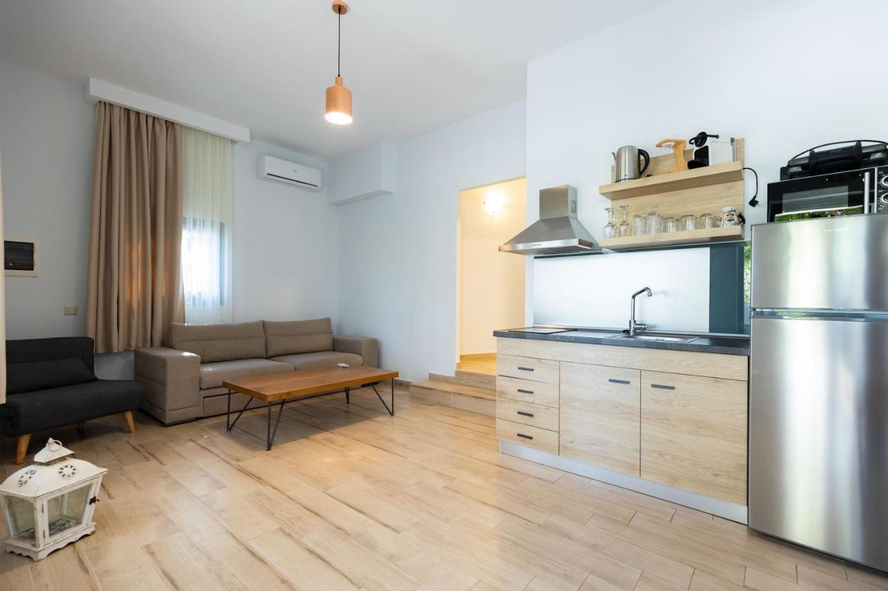 Casa Luxury Suites Paliouri Bagian luar foto