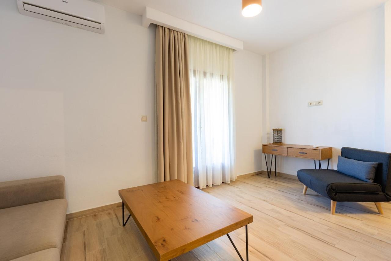 Casa Luxury Suites Paliouri Bagian luar foto