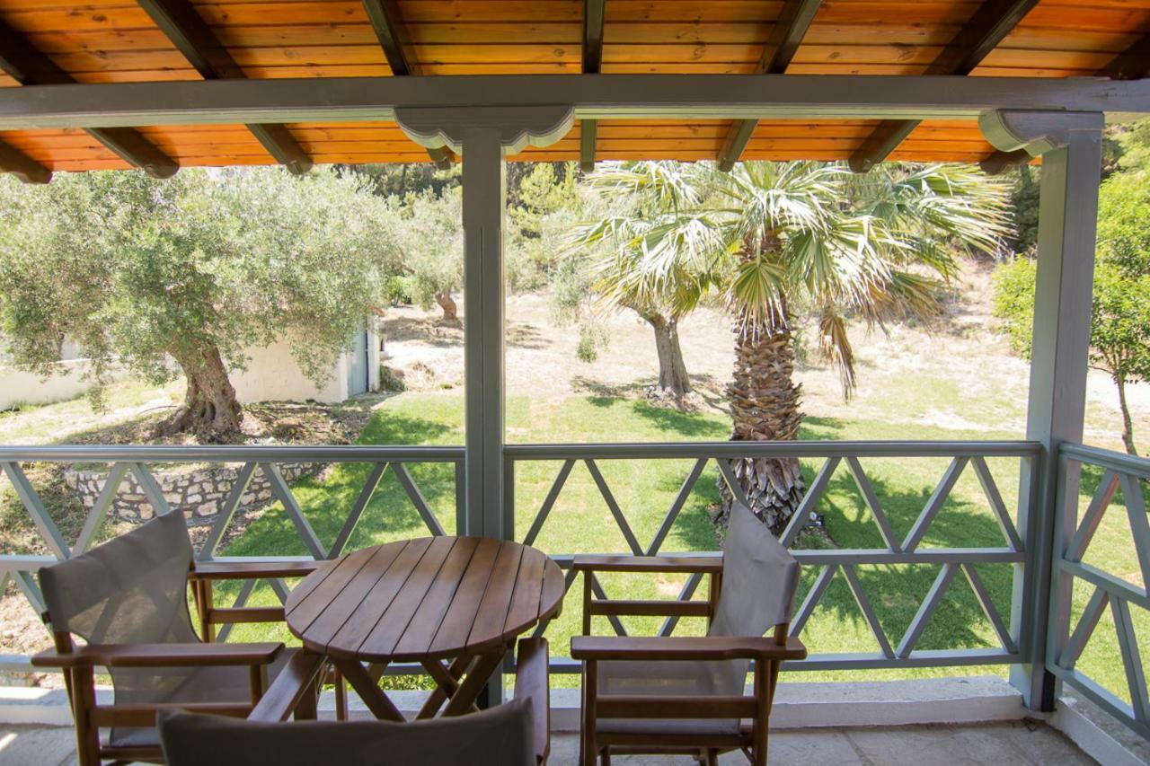 Casa Luxury Suites Paliouri Bagian luar foto